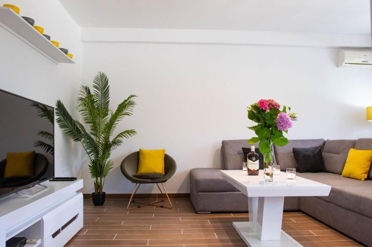 Ferienwohnung Campi D'Oro Kotor Exterior foto