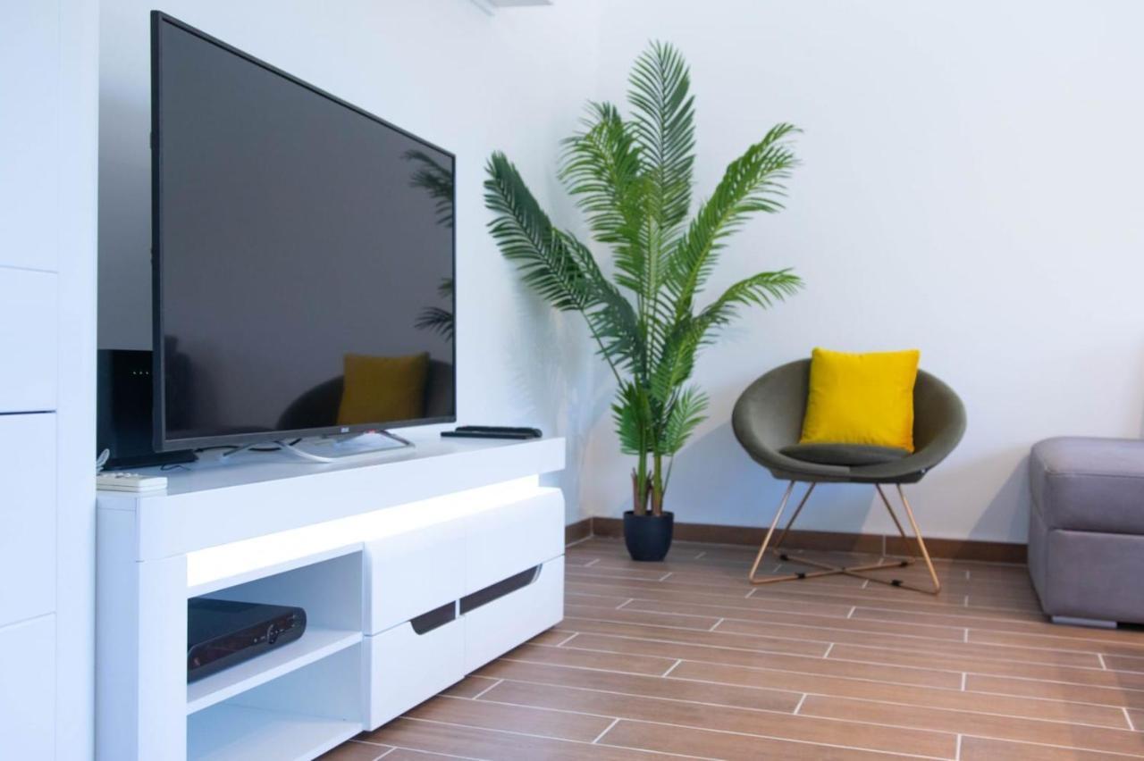 Ferienwohnung Campi D'Oro Kotor Exterior foto