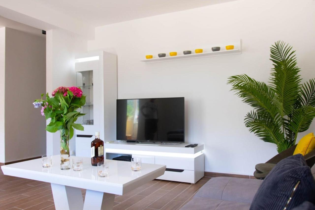 Ferienwohnung Campi D'Oro Kotor Exterior foto
