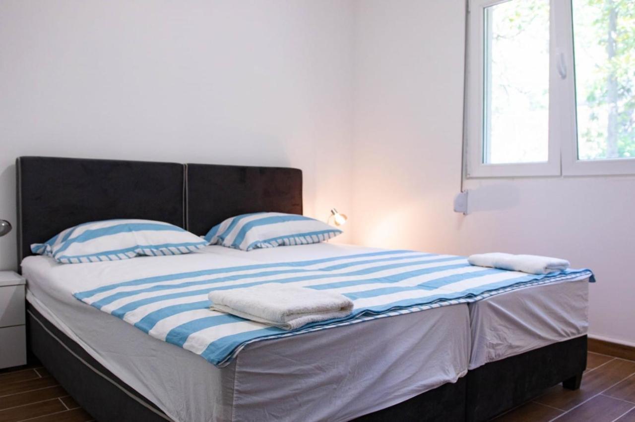 Ferienwohnung Campi D'Oro Kotor Exterior foto